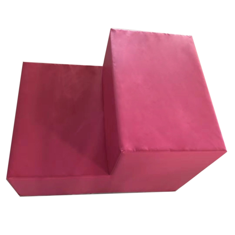 Dalawang-hakbang na Hagdan